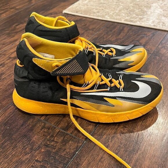 Zoom HyperRev \'Black Amarillo\' size 10 in EUC black and yellow EUC for age main image 4